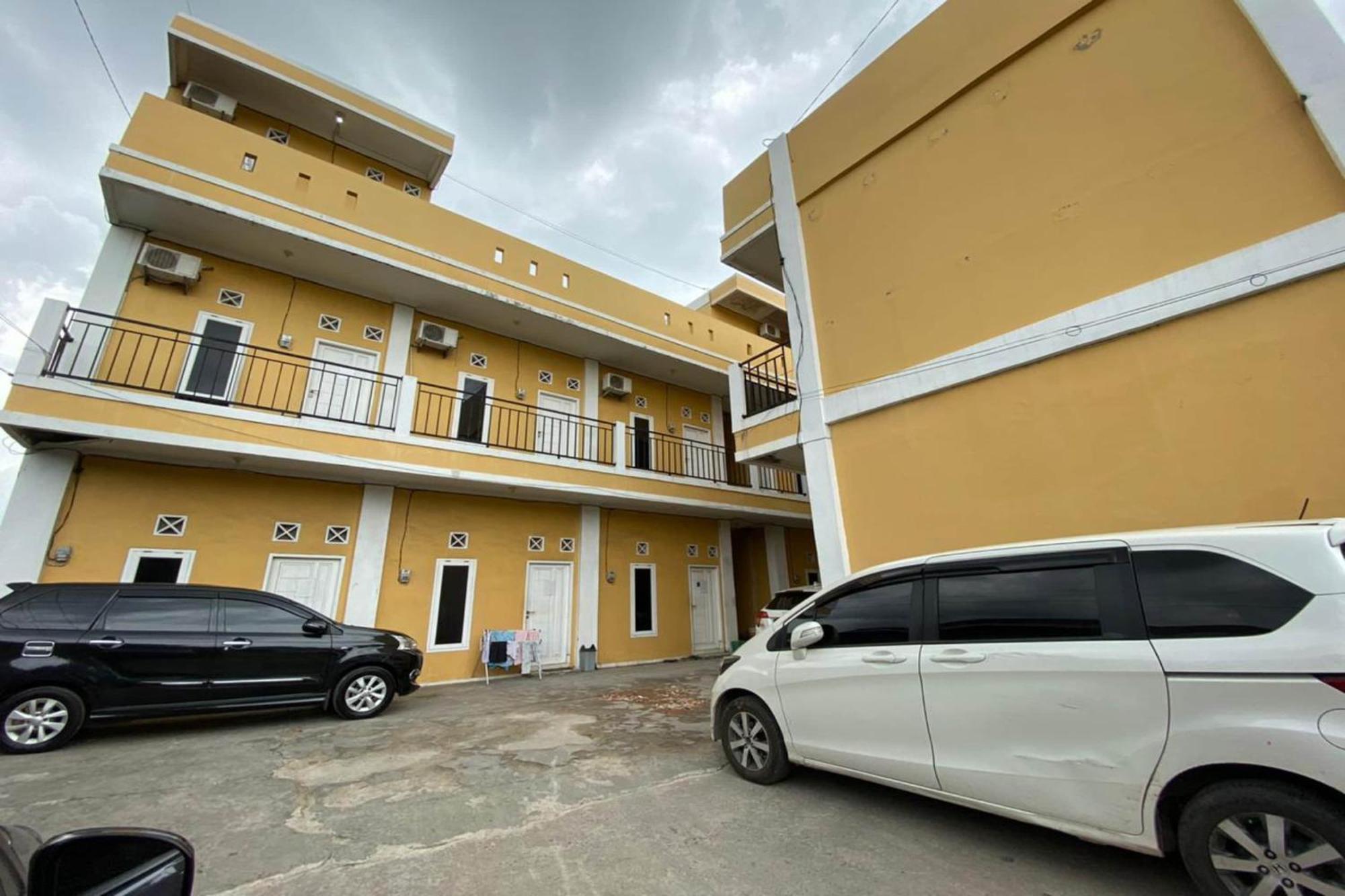 Oyo Life Afny Kost 1 Hotel Palembang Eksteriør billede